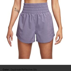 Nike One Women's Dri-FIT Ultra High-Waisted 3" Brief-Lined Shorts size large